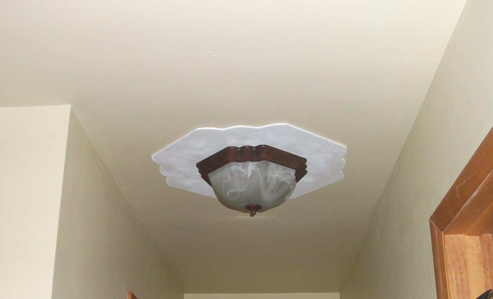 {Orange It Lovely} Making my own Ceiling Medallion