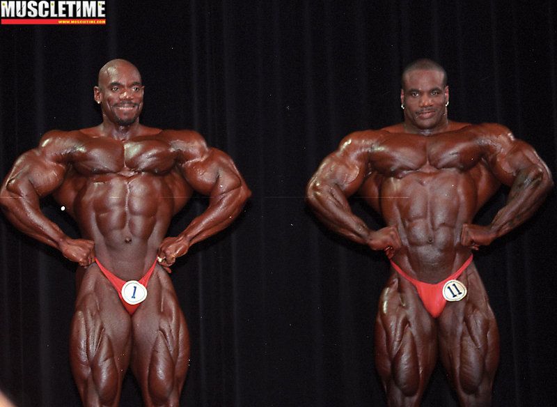 Flex+Wheeler+%281st%29+and+Chris+Cormier+%282nd%29+-+2000+Arnold+Classic.jpg