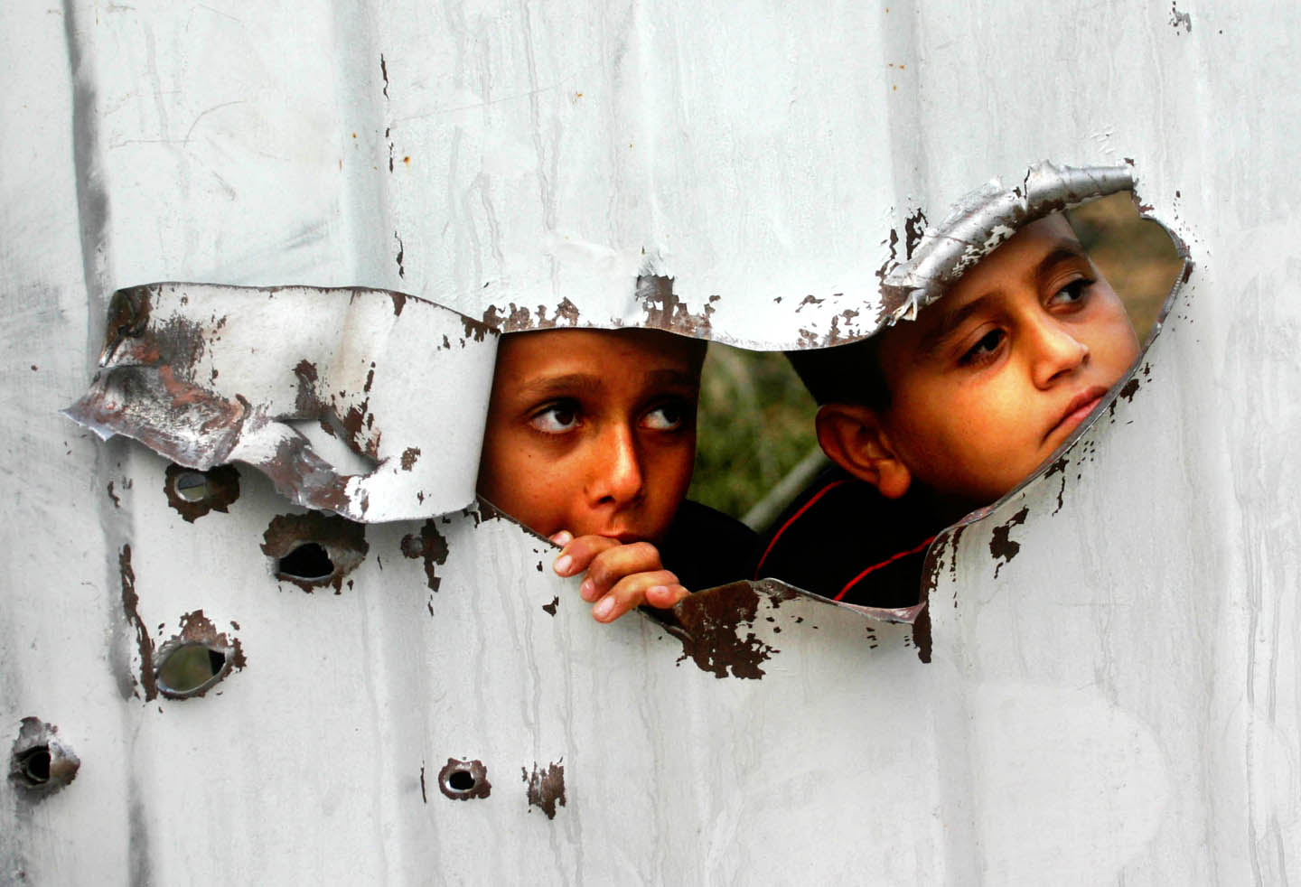 [Palestinian_kids_are_seen.jpg]
