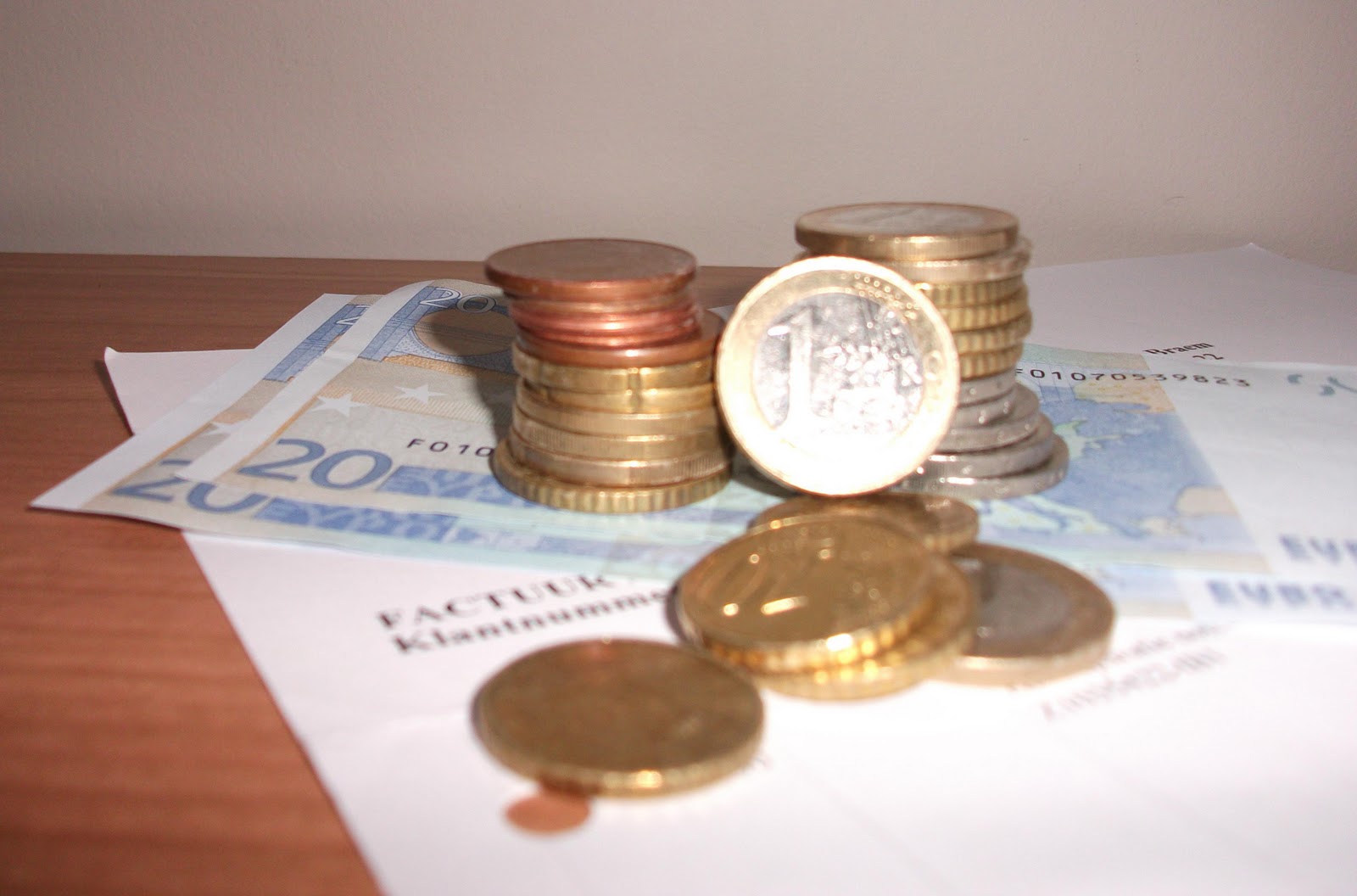 How To Create And Maintain A Budget How To Cut Back On Spendings And how-to-create-and-maintain-a-budget-how-to-cut-back-on-spendings-and