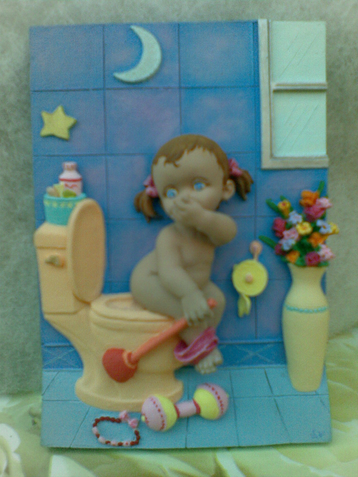 Video Niña Dispara A Otra En El Baño NIÑOS EN EL BAÑO