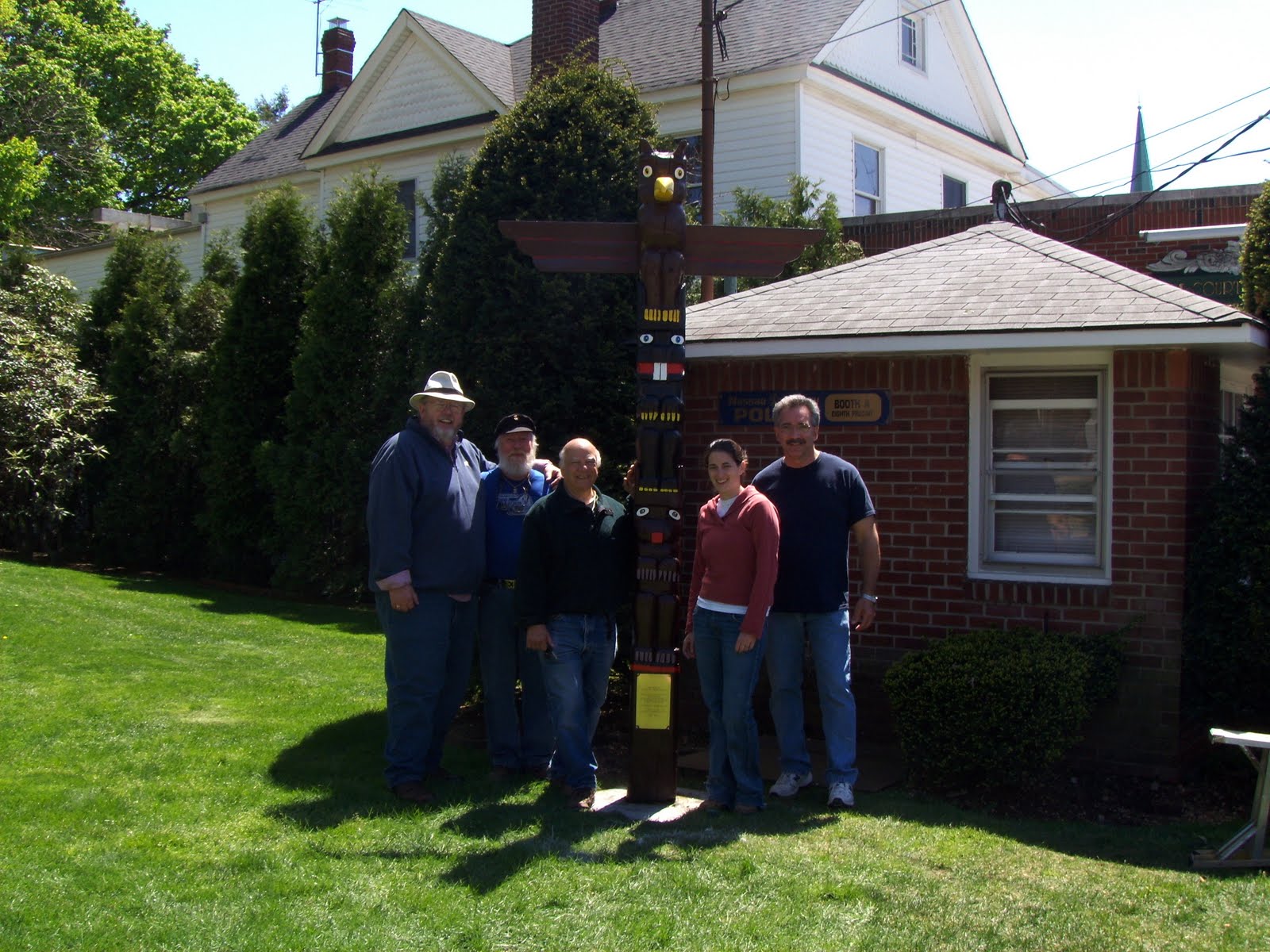 Long Island Wood Carvers Association Farmingdale Totem Pole Project