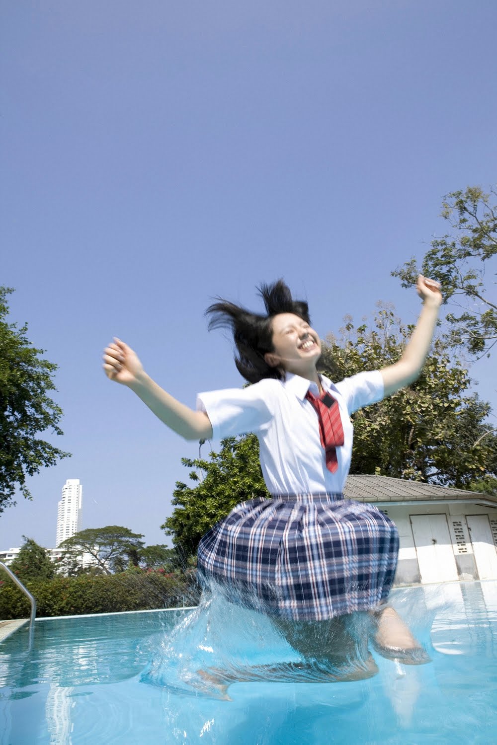 Kaoru Hirata jump into swimming pool in school uniform japanese girls