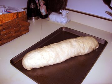 [stromboli+ready+to+bake.jpg]