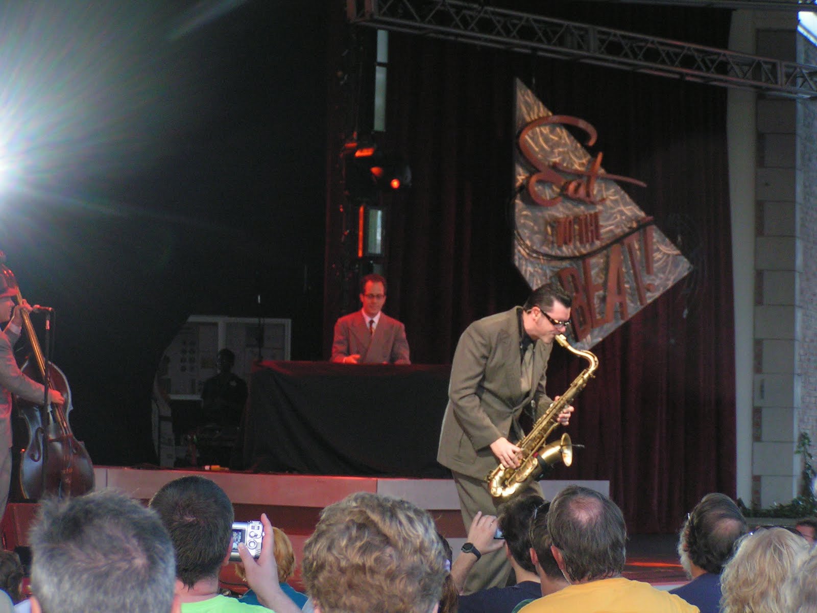 [Russ+bday,+Voodoo,+Starship+006.JPG]