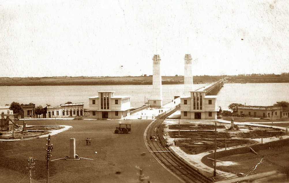[ponte_sobre_o_rio_Uruguai_decada_de_40.jpg]