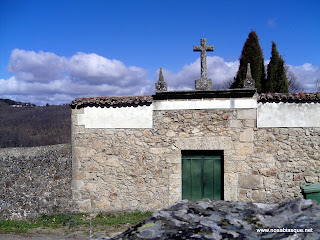Portada del Cementerio de Candelario Salamanca
