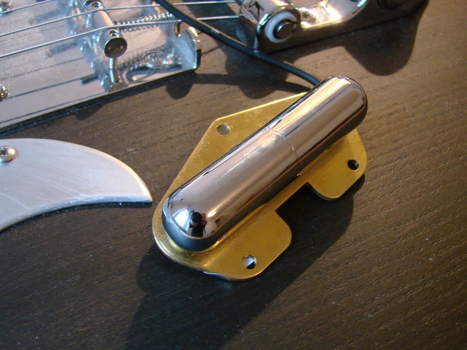 gUitarREN a lipstick pickup for the Televangelist