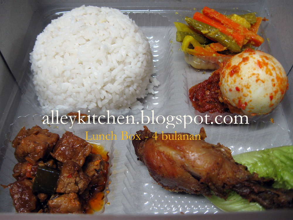 Aroma from Alley Kitchen Koleksi Tumpeng Jomblo & Lunch Box
