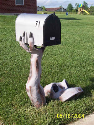 خمسة يوما رفيق funny_mailboxes_001.