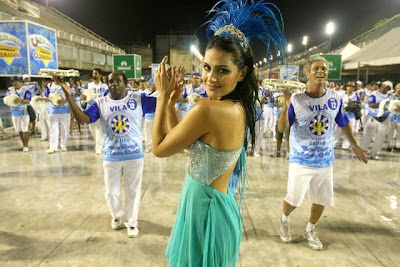 https://3.bp.blogspot.com/_mmBw3uzPnJI/S3xlJQojAFI/AAAAAAABDCI/DF8IDcmhDS8/s400/rio_de_janeiro_carnival_56.jpg