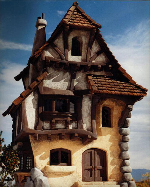 تعيش انهي واحد؟؟ fairy_tale_houses_01