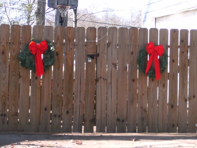 [Christmas+gates.jpg]