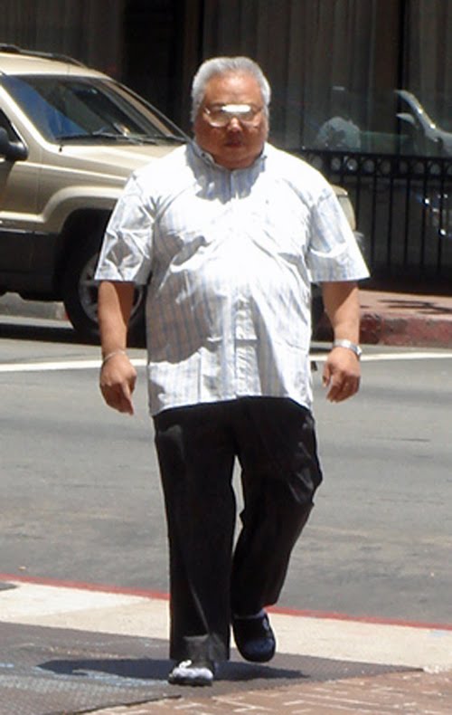 chubby-daddy-watching-society-wednesday-chubby-daddy-watching
