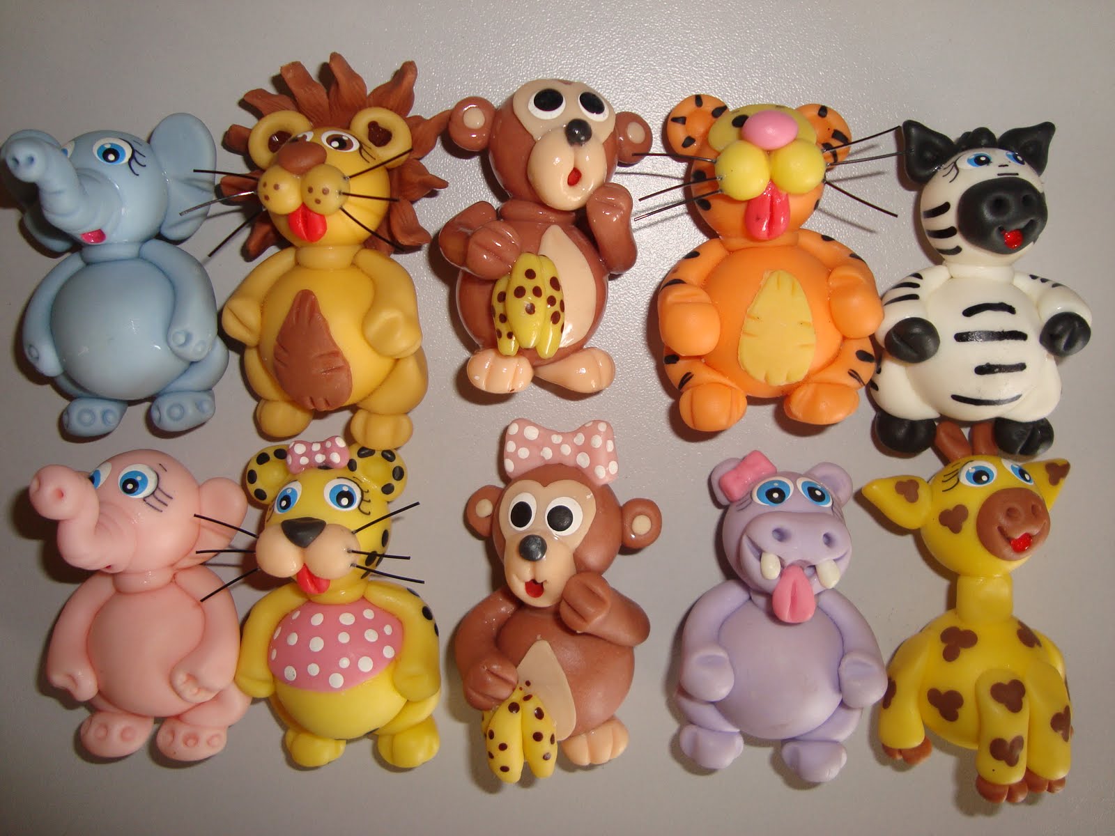 ROSIMAR PRESENTES ARTESANAIS: Bichinhos de Biscuit
