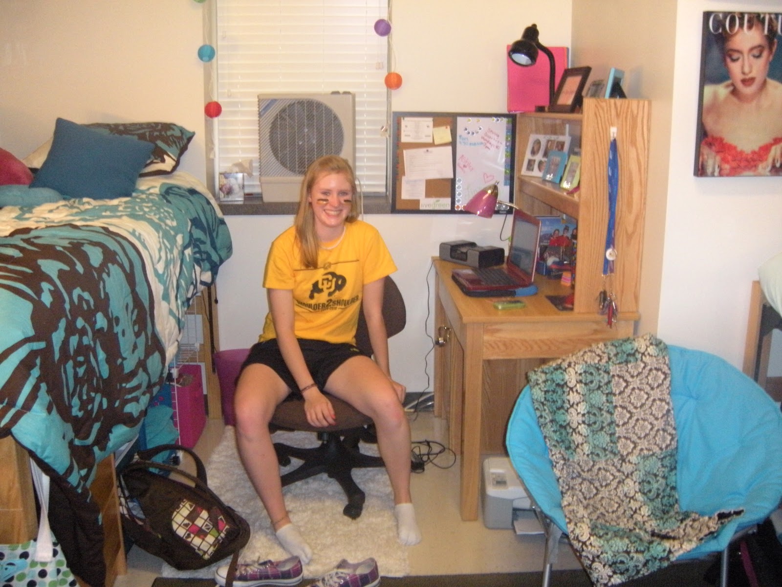 Dorms And Dorm Life At Cu Boulder Hannah Williams Relaxing In Her Dorm