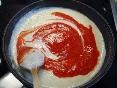 elaboración de la salsa de pimientos rojos