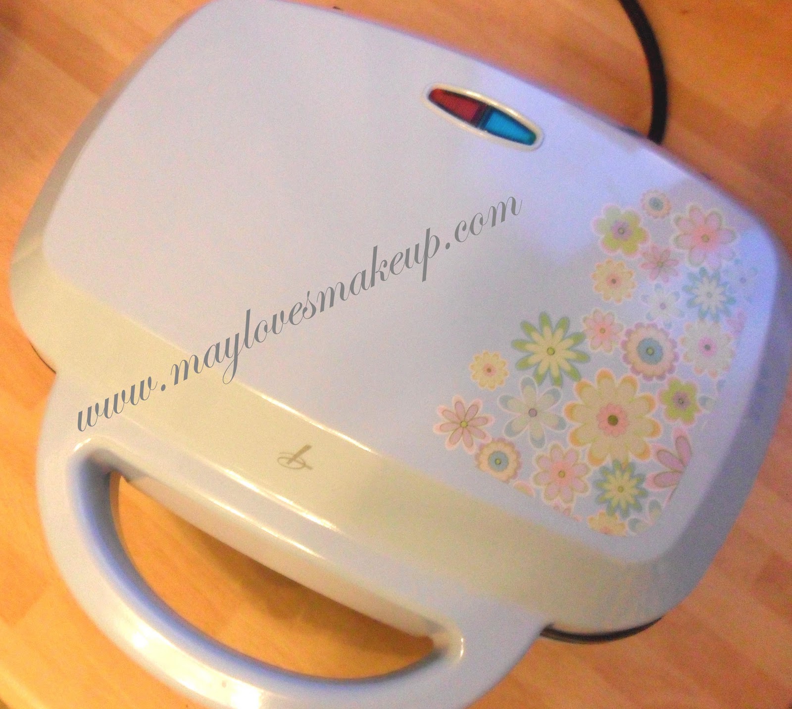 English Rose Rambles Lakeland Cupcake Maker