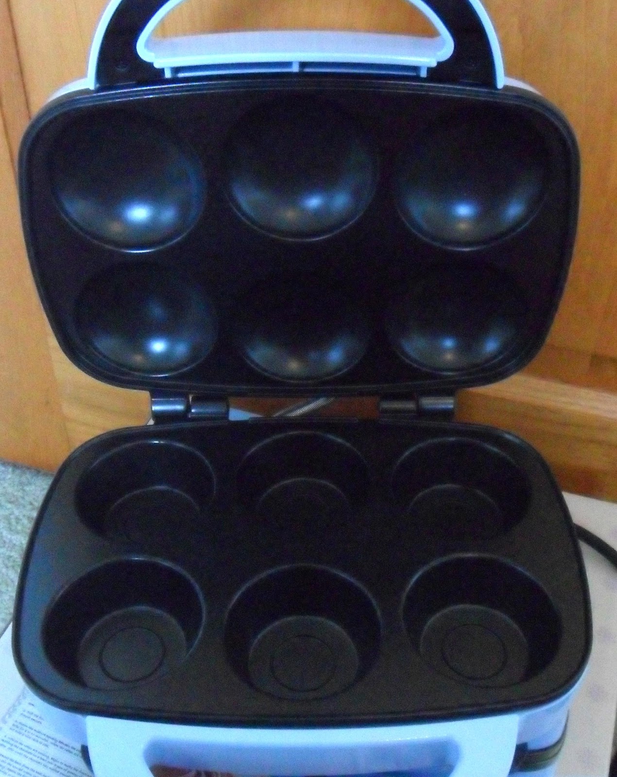 English Rose Rambles Lakeland Cupcake Maker