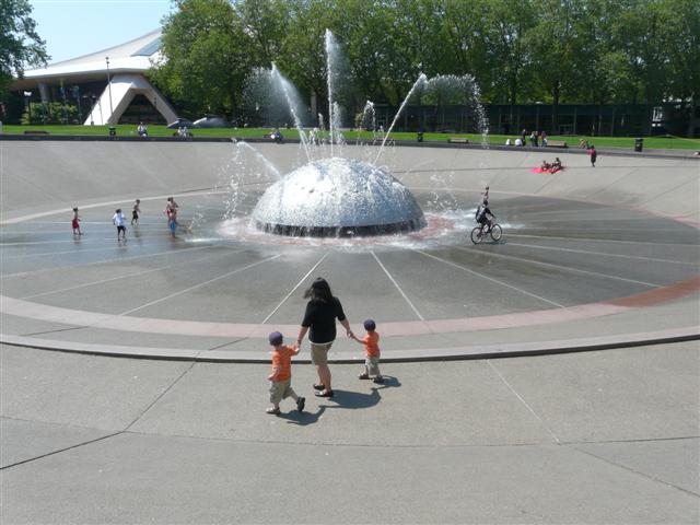 [SeattleCenter+022+(Small).jpg]