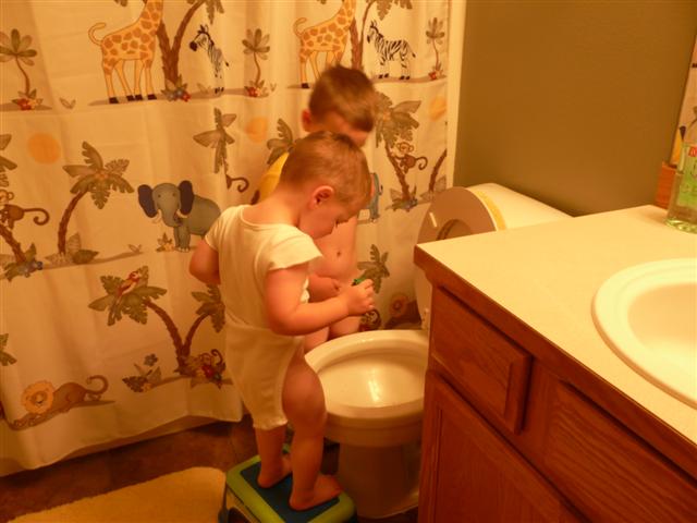 [Zachary's+New+Bed+007+(Small).jpg]