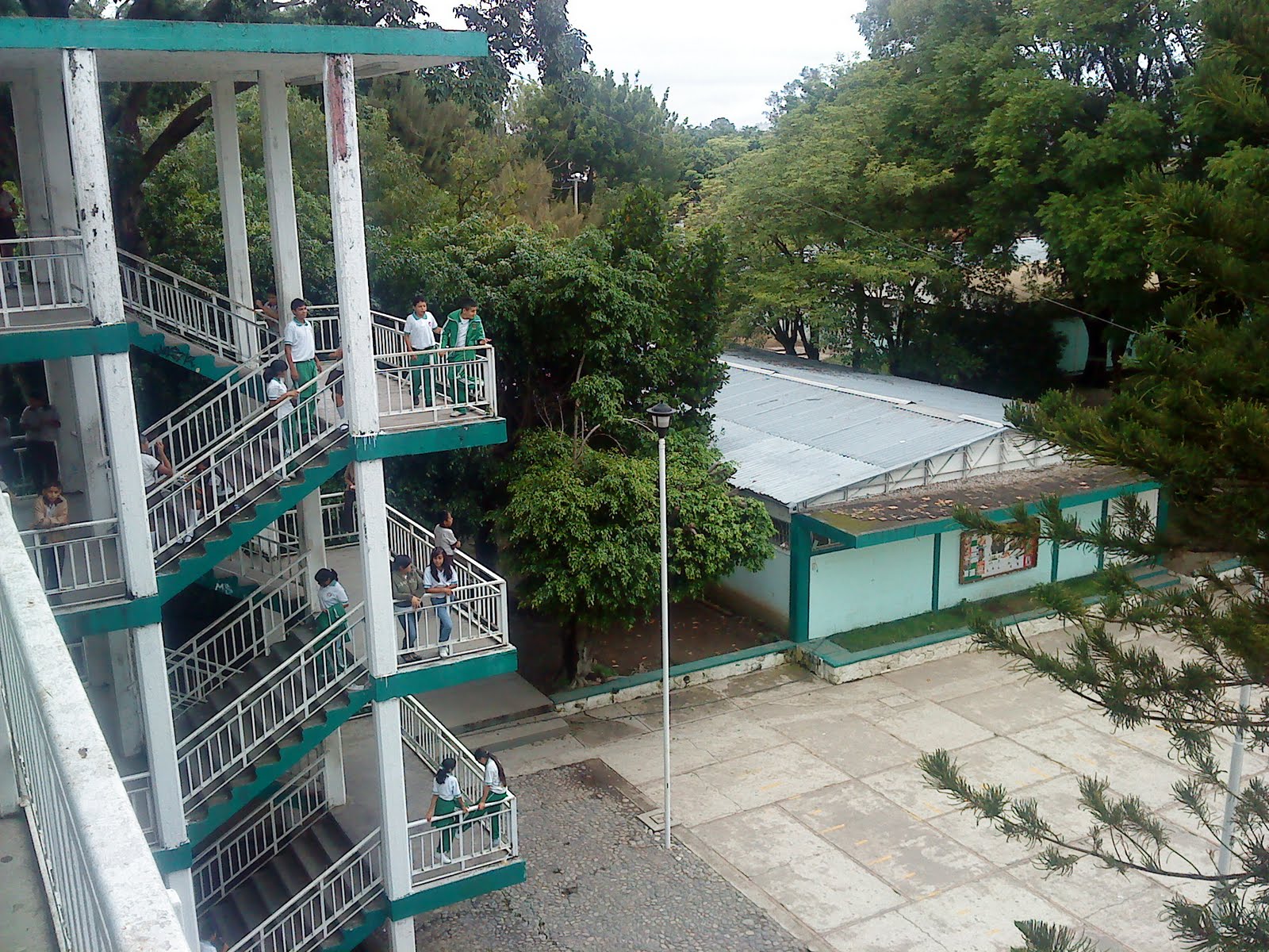 18dst0001gtv ESCUELA SECUNDARIA TECNICA No.1 T.V. 