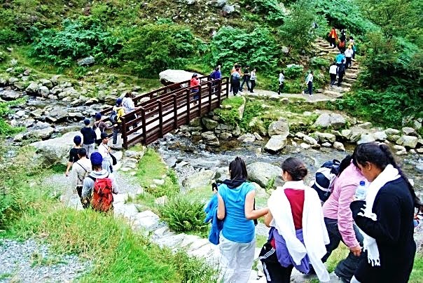 [5289_254104400267_508200267_8196033_3471474_n.jpg]