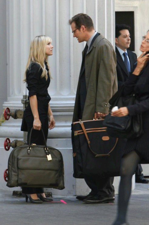 [elle-hrg2.gif]