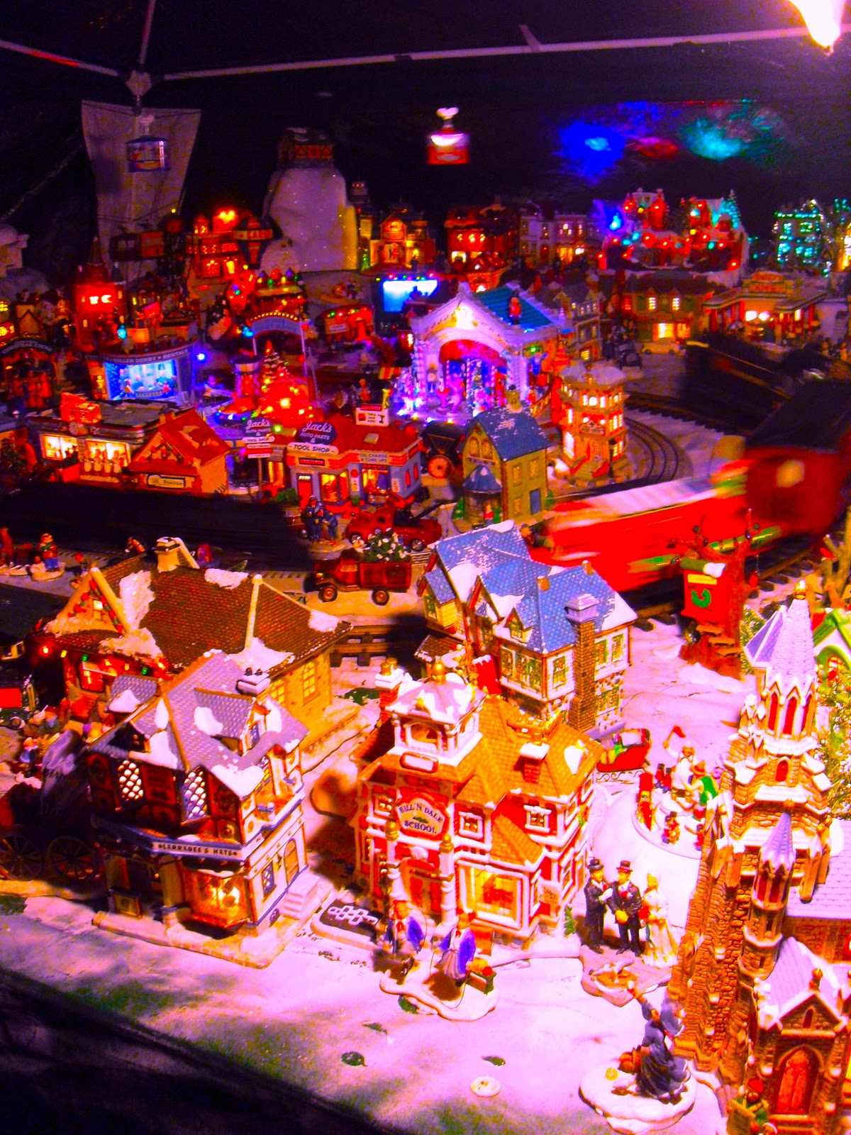 ART SKOOL DAMAGE Christian Montone Tabletop Christmas Village