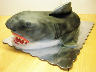 T.L.A CAKES: Shark Cake