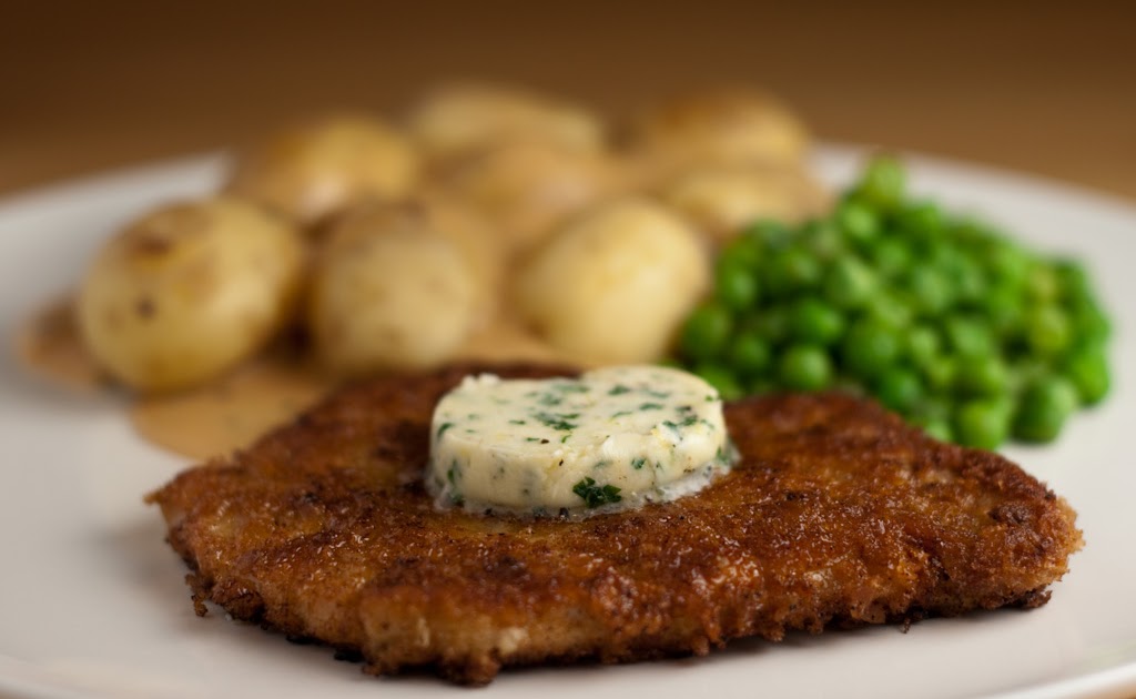 Freestyle Cookery: Recipe - Pork Schnitzel with Lemon and Parsley butter
