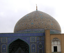 Lotf'allah dome in clouds, november 2008