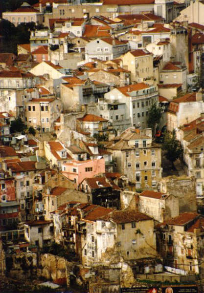 [Alfama_destruida.jpg]