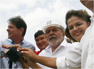 http://3.bp.blogspot.com/_nIhHylcueUs/SdC8Vf9LN2I/AAAAAAAAYiU/3-Iy31I5mtM/s320/Lula+e+Dilma.jpg