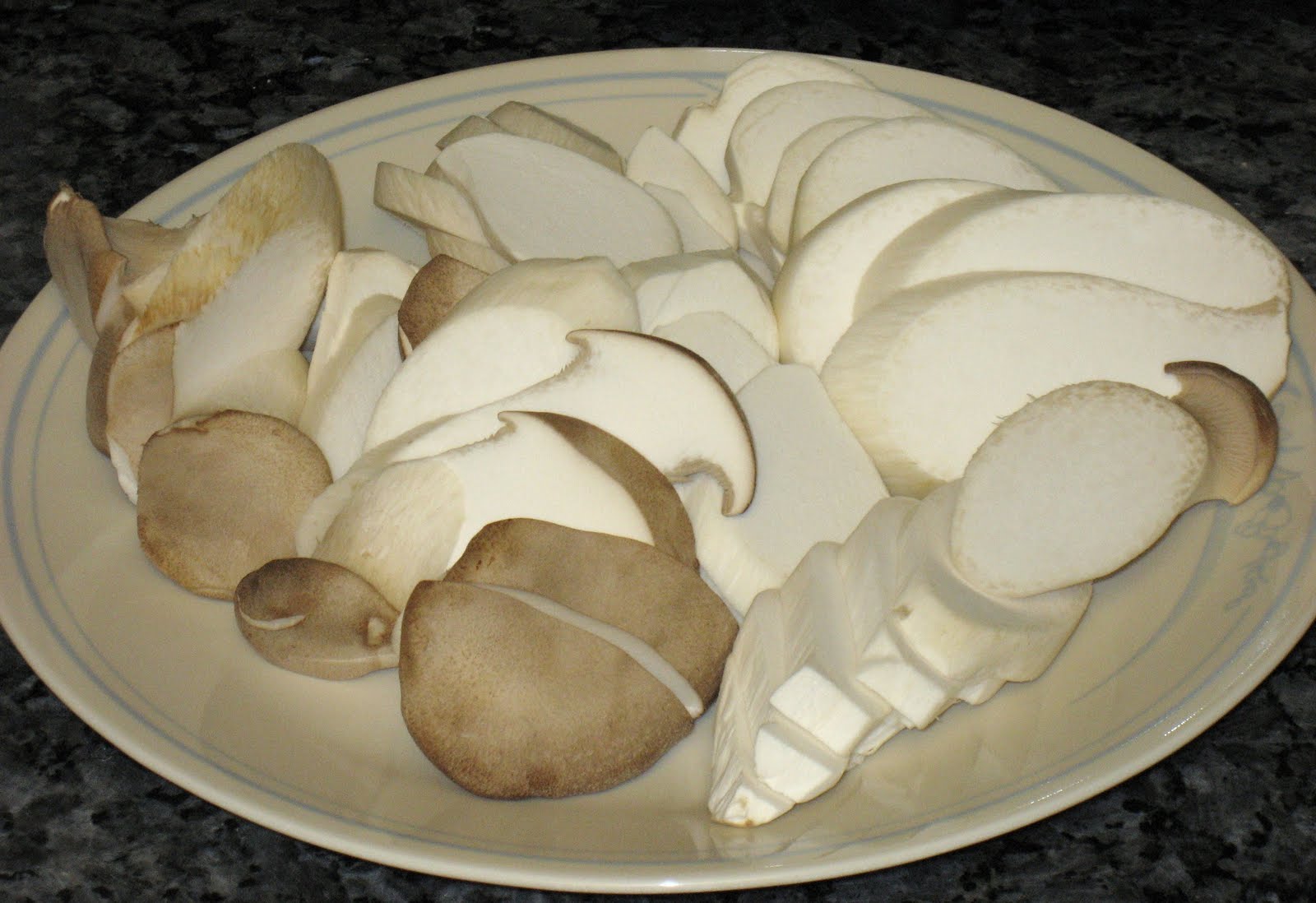 The Foodie Next Door Sauteed King Oyster Mushrooms