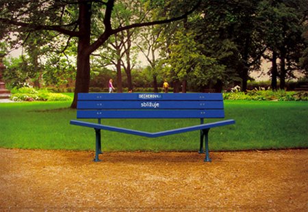 [bench_image_2.jpg]