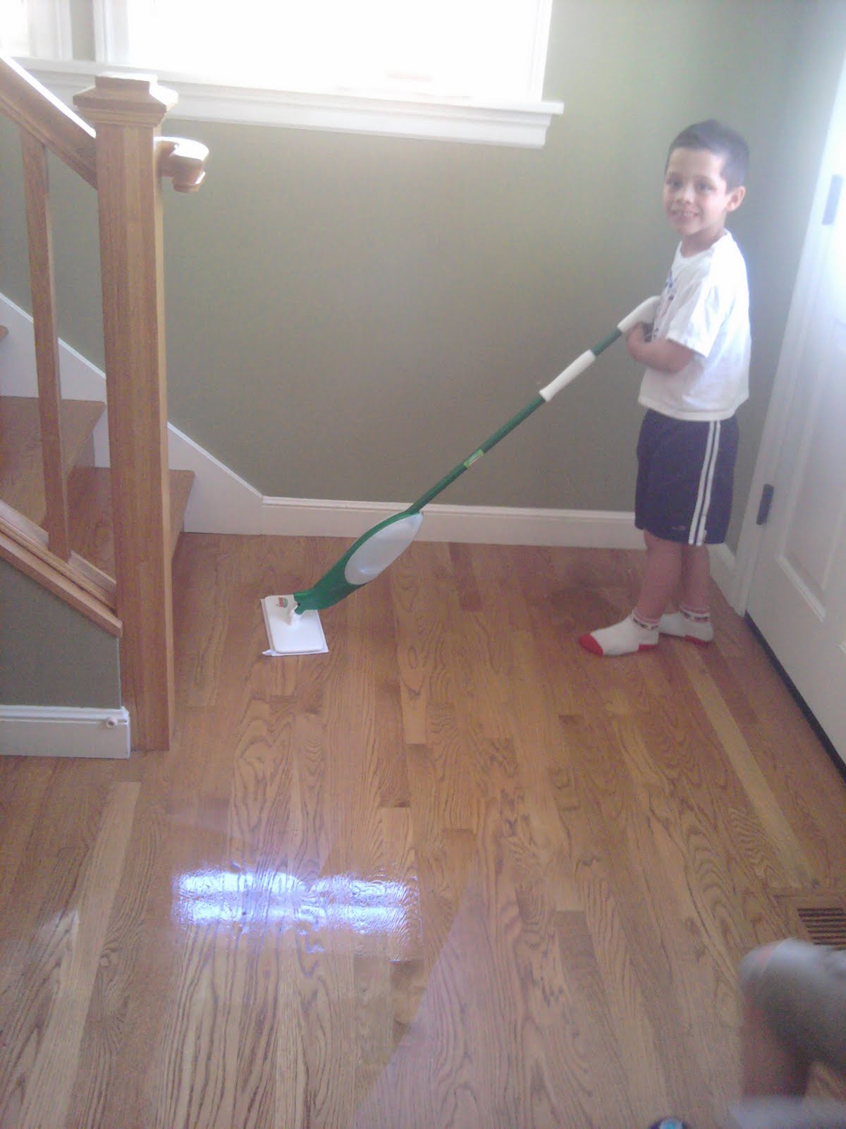 Bonggamom Finds Libman Freedom Spray Mop Review and Giveaway
