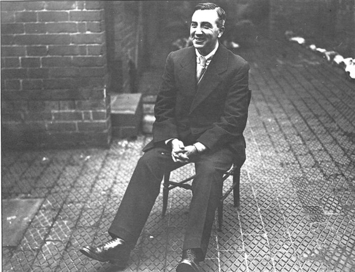 [Ronald+Light+(005).jpg]