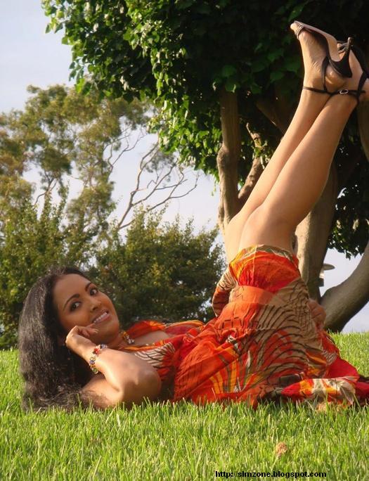 sunali-Ratnayaka-myspacelk.com-3.jpg
