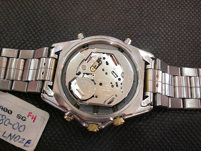 I Am WATCHing You: Early Seiko Quartz Chrono (but not the 7A-series)