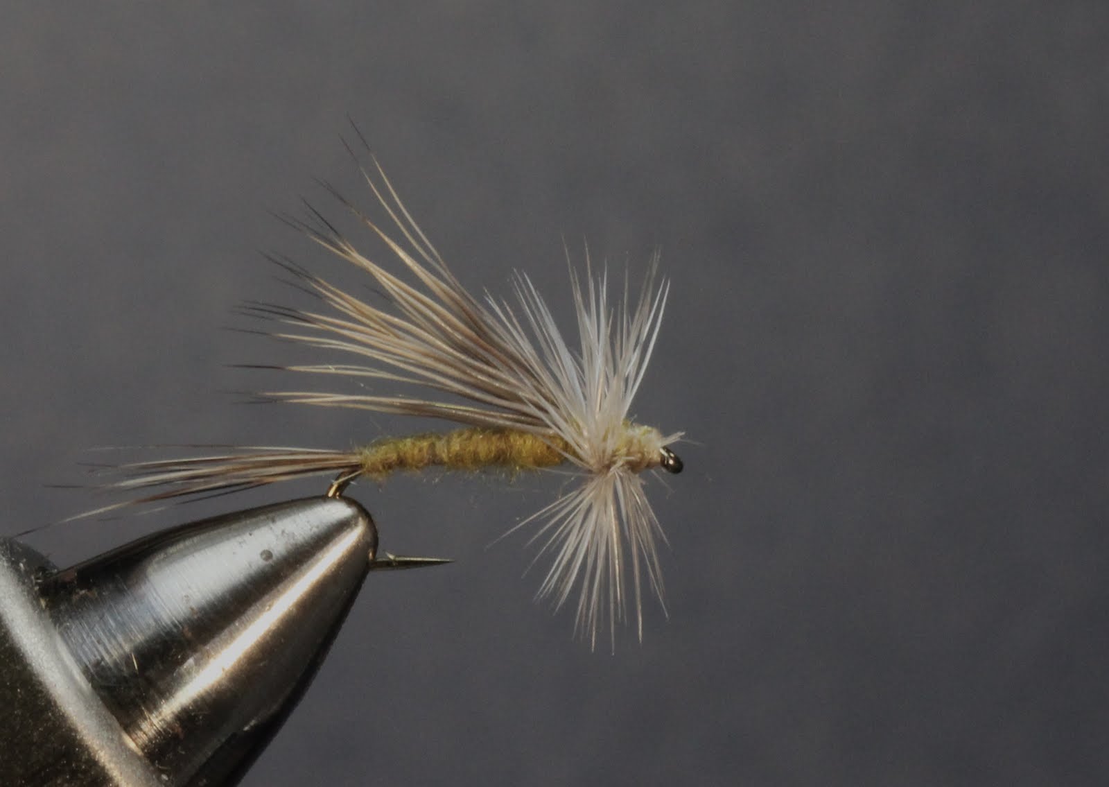 Fly Fishing and Fly Tying Swept Mayfly Wing v. Upright Mayfly Wing