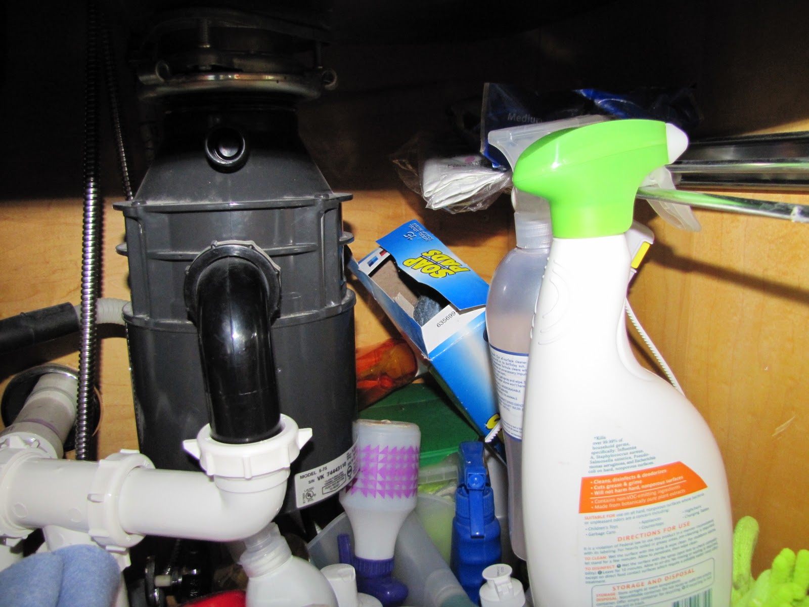 Sustainably Chic Designs: ORGANIZATION: Under the Kitchen Sink Day #5