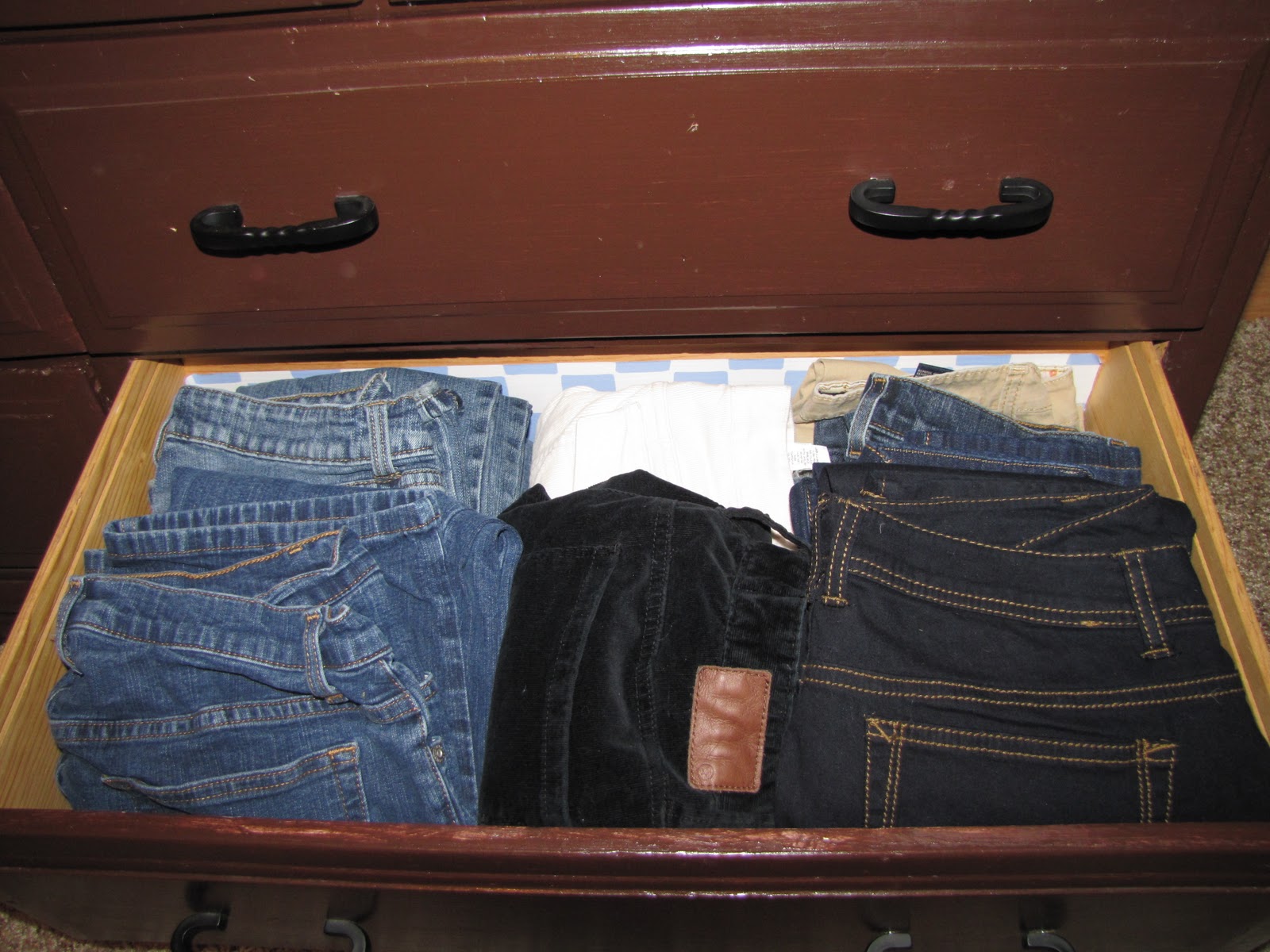 Sustainably Chic Designs ORGANIZATION Dresser Drawers Day 6