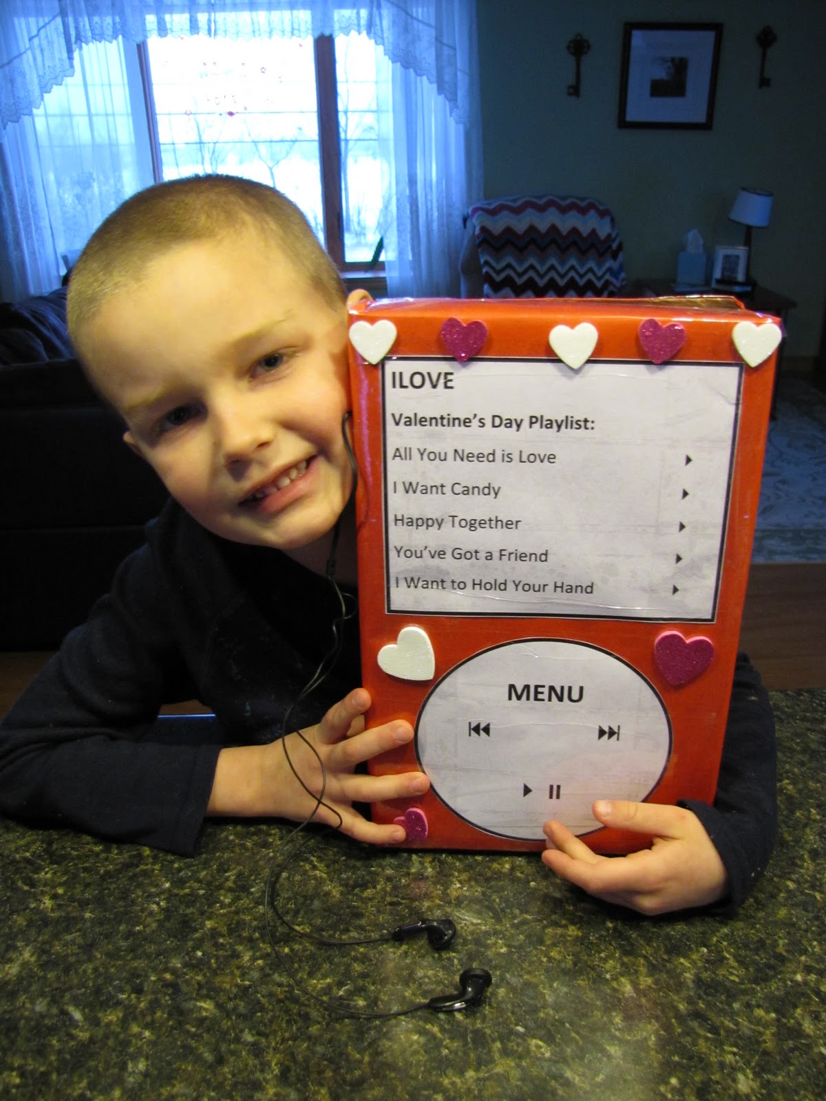 Sustainably Chic Designs: Kid's Valentines Day Card Boxes 2011