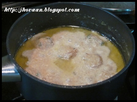 Jhovaan - Meal (in Konkani): Recipe: Kashmiri Ghushtaba - Meat Ball ...