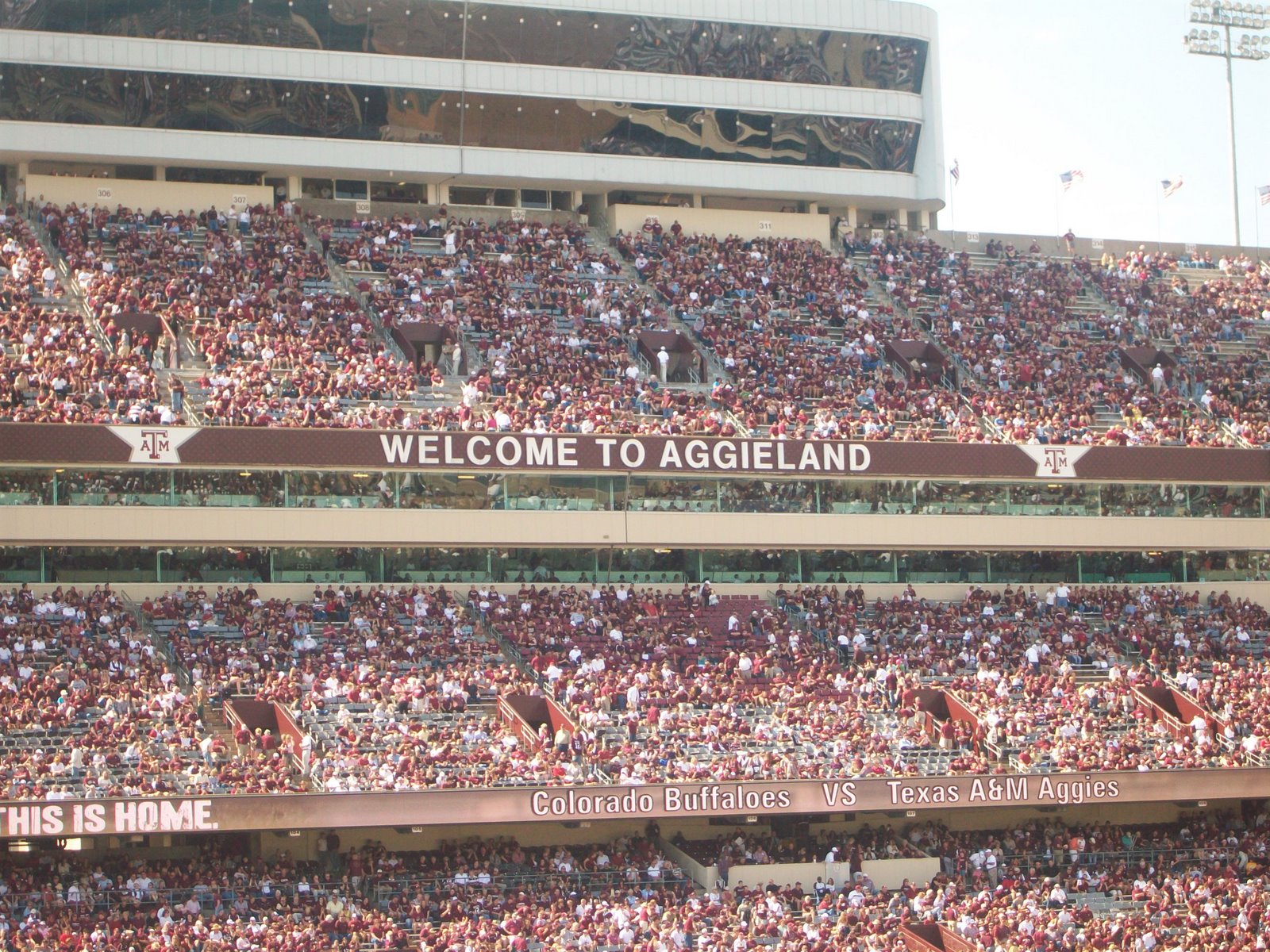 [Texas+A&M+Kyle+Field+Welcome+To+Aggieland.jpg]