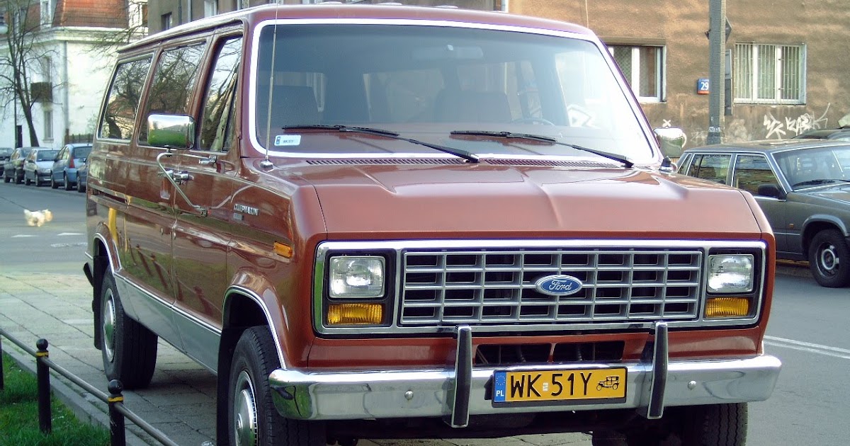 Ford Econoline Club Wagon XLT