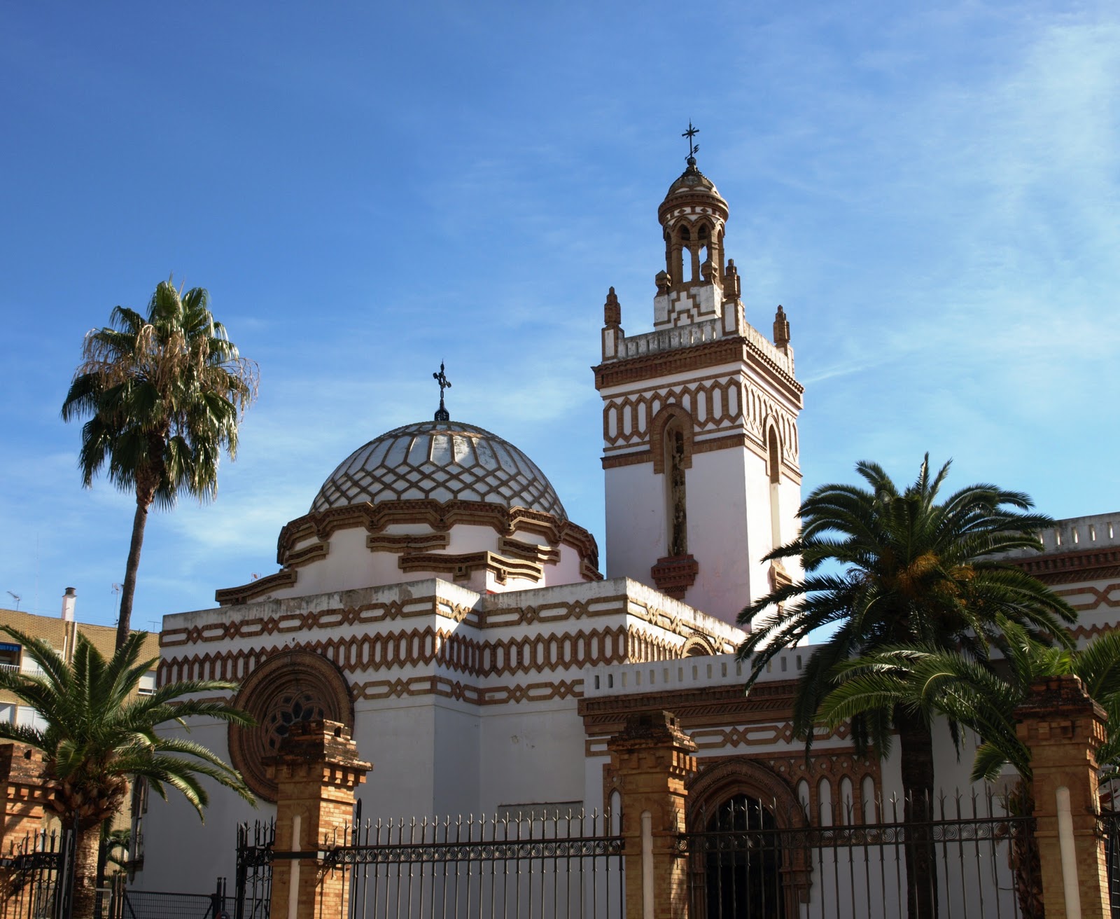 Sevilla Daily Photo: El Colegio La Salle-Felipe Benito.