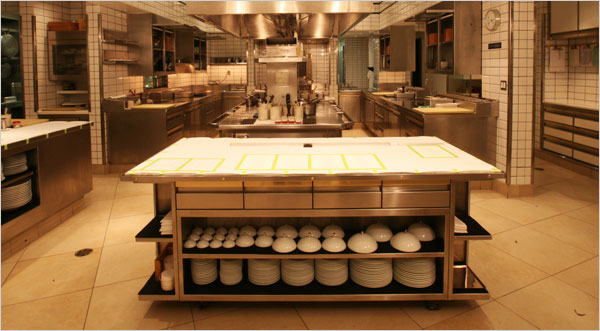 [per+se+kitchen.jpg]