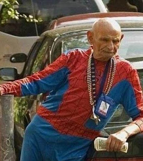 Triunfo y Tragedia 3 old spiderman